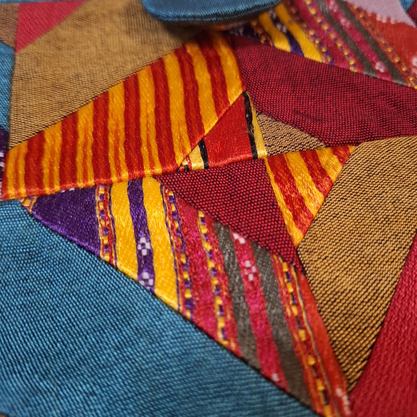 Handmade Bag Retro Patchwork Zippered Bag (40-Patch Design)