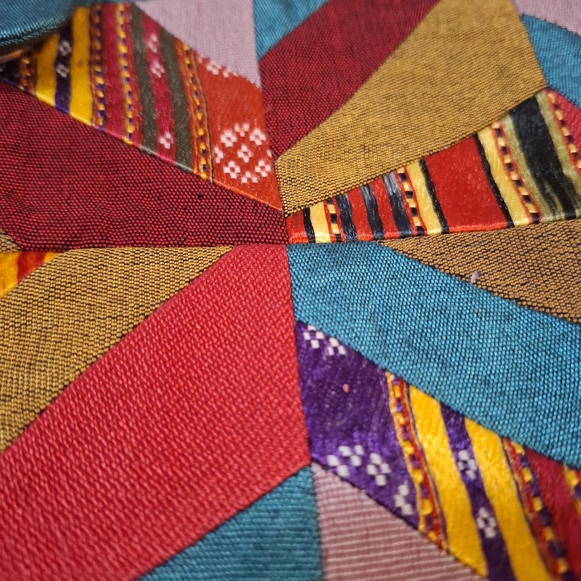 Handmade Bag Retro Patchwork Zippered Bag (40-Patch Design)