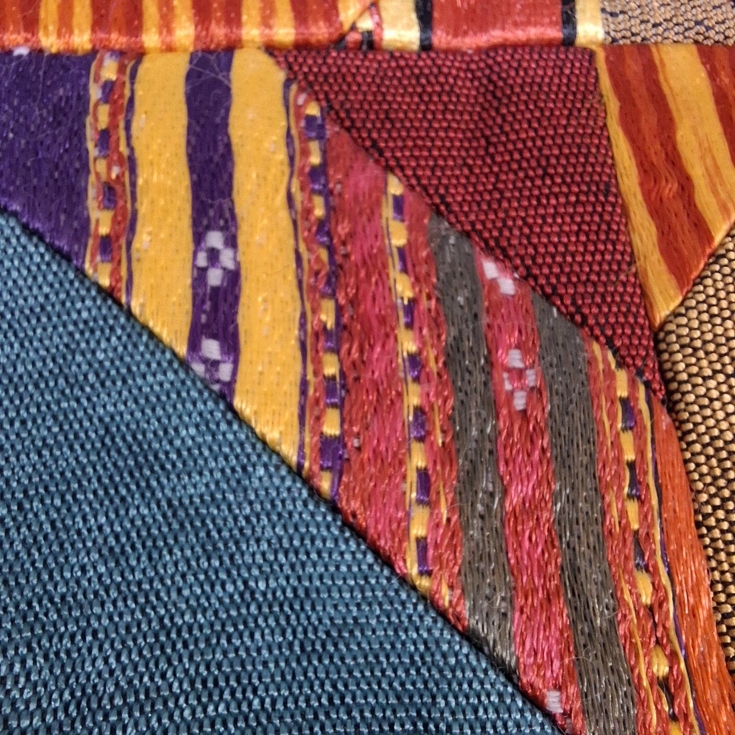 Handmade Bag Retro Patchwork Zippered Bag (40-Patch Design)